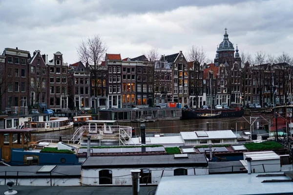 Paesaggio Urbano Edifici Amsterdam Con Case Barca — Foto Stock