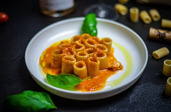Plate Fresh Tasty Rigatoni Pasta Tomato Sauce Table — Stock Photo, Image