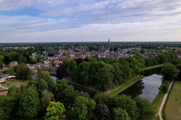 Widok Lotu Ptaka Ukazujący Historyczne Holenderskie Miasto Groenlo Kościołem Kalikstusbasiliek — Zdjęcie stockowe