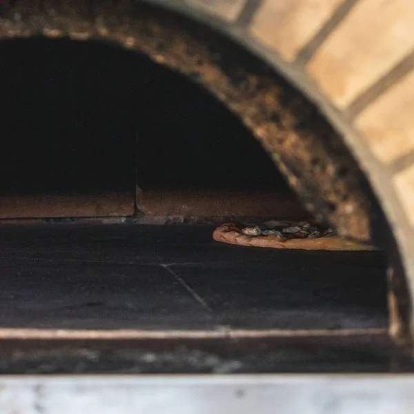 Italian Pizza Baking Oven — Stock Photo, Image
