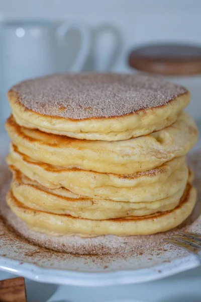 Vertical Shot Tasty Cinnamon Pancakes Served Plate Vanilla — Stock Photo, Image