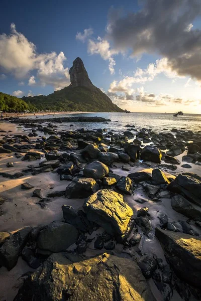 Blick Auf Den Strand Von Conceicao Mit Morro Pico Hintergrund — Stockfoto