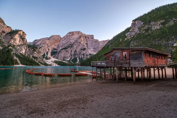 Фантастичний Панорамний Вид Pragser Wildsee Lake Prags Lake Braies Blue — стокове фото