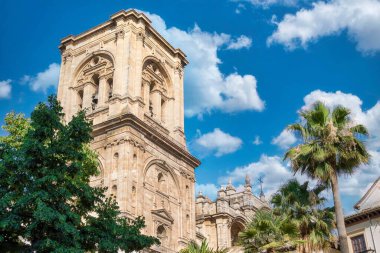 Rönesans 'ın Granada Bazilika Katedrali' nin çan kulesi ve Barok tarzı XVI.
