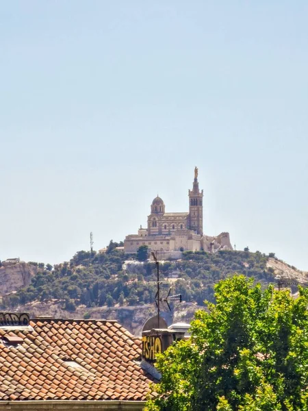 Famosa Basílica Nuestra Señora Garde Cima Una Colina Marsella Francia — Foto de Stock