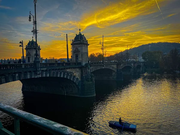 Prag Çek Cumhuriyeti Nde Gün Batımında Lejyon Köprüsü Nün Güzel — Stok fotoğraf