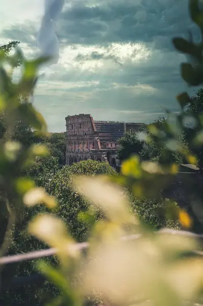 Vertikal Bild Colosseum Fjärran — Stockfoto
