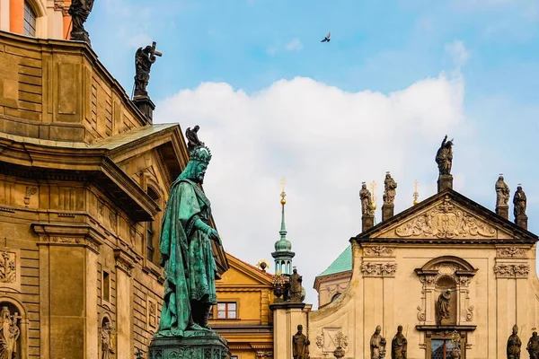 Ein Malerisches Stadtbild Von Prag Mit Der Statue Karls Tschechien — Stockfoto