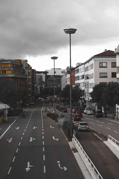 Eine Vertikale Aufnahme Der Stadtstraßen Mit Gebäuden Hintergrund Pforzheim Deutschland — Stockfoto