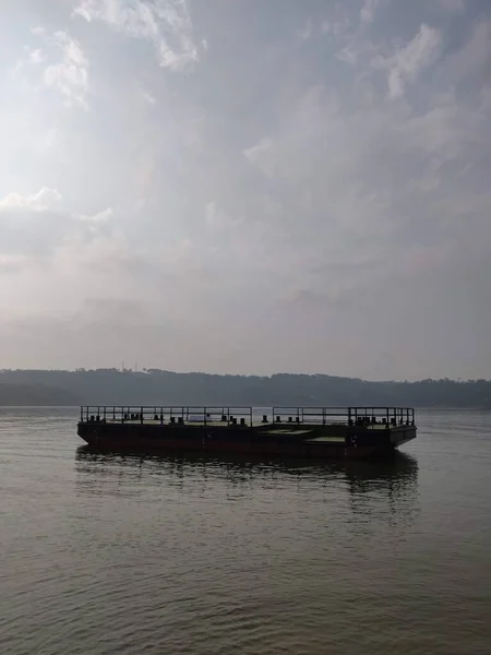 Пустой Сосуд Озере Мегхалая Индия — стоковое фото