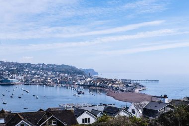 Teignmouth kasabasının İngiltere Devon 'da, Teign nehrinin sınırında çekilmiş bir fotoğrafı.