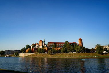 Wawel Kraliyet Kalesi 'nin güzel güneşli manzarası