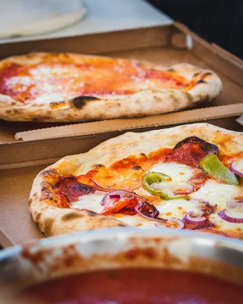 Vertical Shot Freshly Baked Italian Pizza — Stock Photo, Image