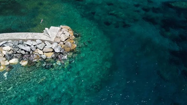 Drone Aérien Une Mer Bleue Dans Ville Monterosso Mare Spezia — Photo