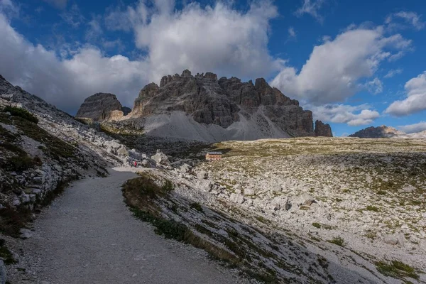 Фантастичний Панорамний Вид Гір Tre Cime Lavaredo Блакитним Небом Красивими — стокове фото