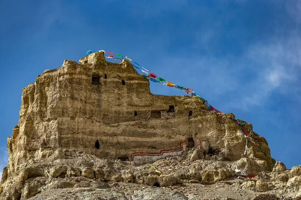 中国チベット ンガリ県のZanda郡のPiyang Dongga遺跡の眺め — ストック写真
