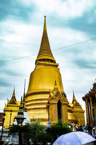 Zdjęcie Pionowe Phra Siratana Chedi Kompleksie Grand Palace Bangkoku Tajlandia — Zdjęcie stockowe