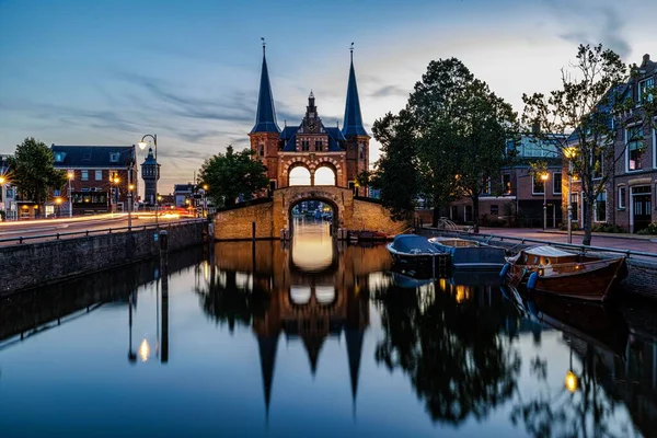 건물들 에둘러 네덜란드의 — 스톡 사진