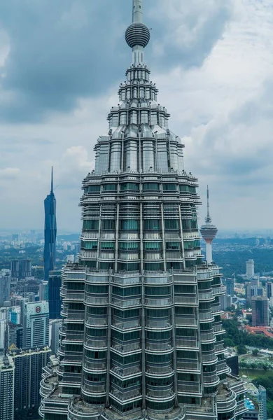 Вертикальний Постріл Вежі Близнюка Петронаса Проти Вежі Мердека 118 Малайзії — стокове фото