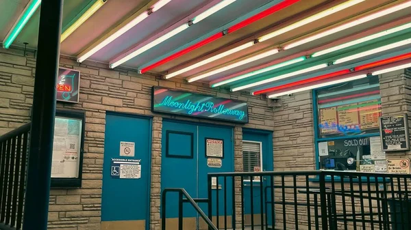 ⬇ Скачать Картинки Punk Rock Venue, Стоковые Фото Punk Rock Venue.