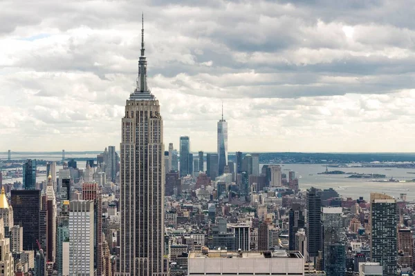 美国纽约市帝国大厦的空中特写镜头 — 图库照片