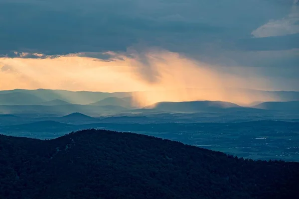 Vista Panorâmica Das Montanhas Parque Nacional Shenandoah Durante Pôr Sol — Fotografia de Stock