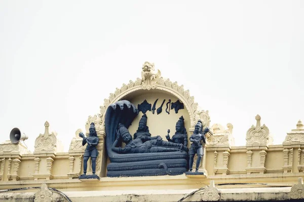 Idolo Indù Opera Arte All Esterno Del Tempio Varaha Lakshmi — Foto Stock