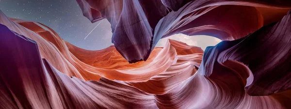 亚利桑那州纳瓦霍部落公园令人叹为观止的羚羊峡谷风景全景 — 图库照片
