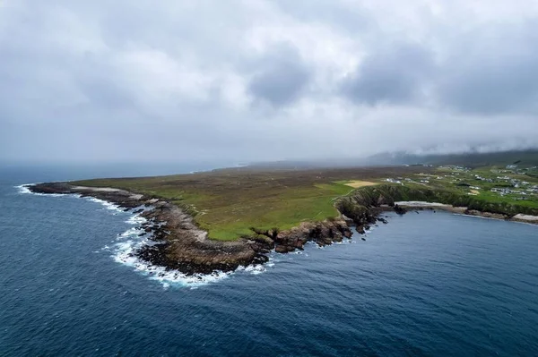 Eine Luftaufnahme Der Küste Und Des Meeres Der Grafschaft Donegal — Stockfoto