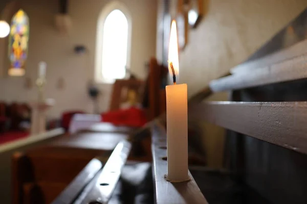 教堂里蜡烛的精选物 — 图库照片