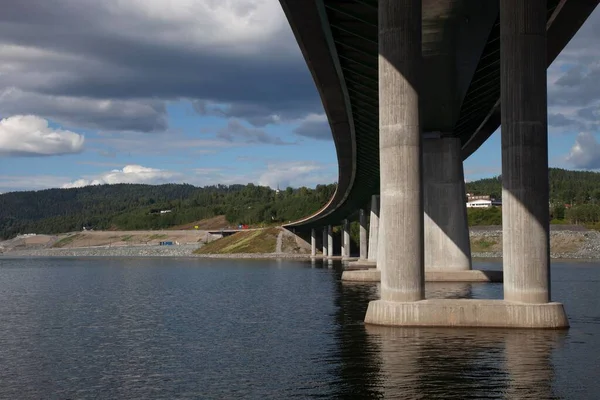 Minnesundi Híd Oszlopai Egy Norvégiai Folyó Felett — Stock Fotó