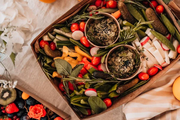 stock image A fourchette table with vegetables and fruits