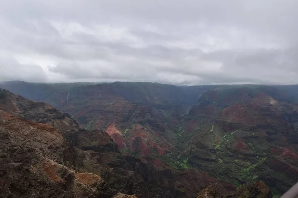 Une Belle Vue Sur Canyon Waimea Sous Ciel Nuageux Hawaï — Photo