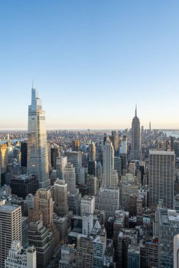 New York 'un ufuk çizgisi ilkbaharın başlarında gün batımında