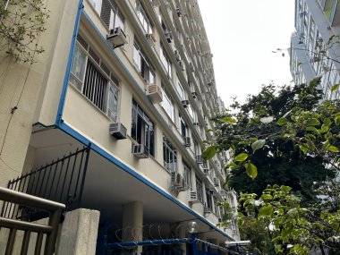 Rio de Janeiro 'daki Copacabana Mahallesi' nde apartman ustası.