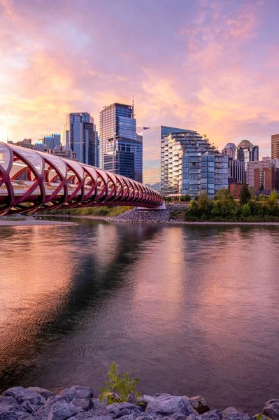 Calgary Alberta September 2020 Utsikt Över Calgary Skyline Med Fredsbron — Stockfoto