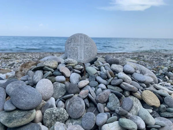 Bunch Rocks Cross One Stones Calm Sea Background — Stock Photo, Image