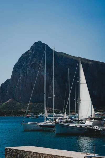 Vertical Shot Boats Sicilian Ship Port Sunny Day San Vito — Stock Photo, Image