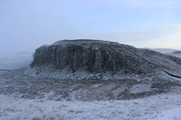 Die Überreste Der Hadriansmauer Auf Einem Hügel Northumberland National Park — Stockfoto