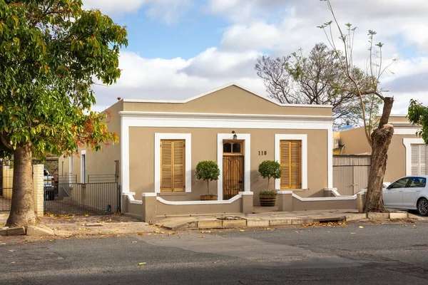 stock image A renovated colonial cottage-style house in Graaff-Reient, South Africa.