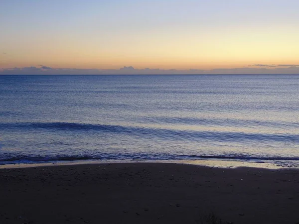 이탈리아 시실리안 해변에 지중해 바다의 — 스톡 사진