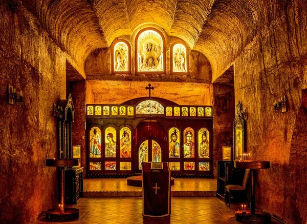 Interno Della Chiesa Con Immagini Gesù Dei Suoi Apostoli — Foto Stock