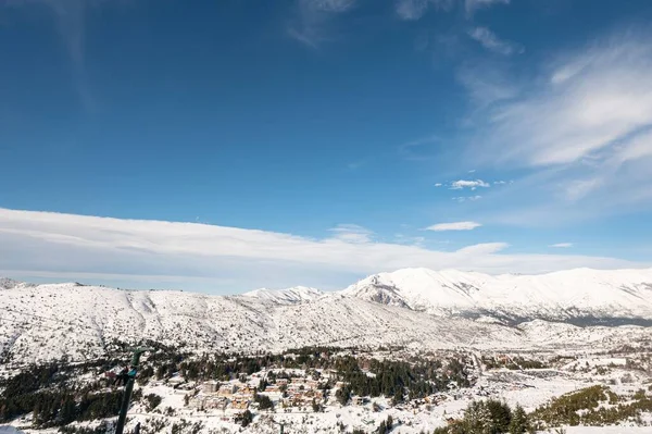Μια Μαγευτική Θέα Των Χιονισμένων Βουνών — Φωτογραφία Αρχείου