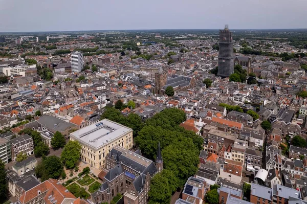 街の中心部と財務地区の空中トップダウンビューユトレヒト オランダ — ストック写真