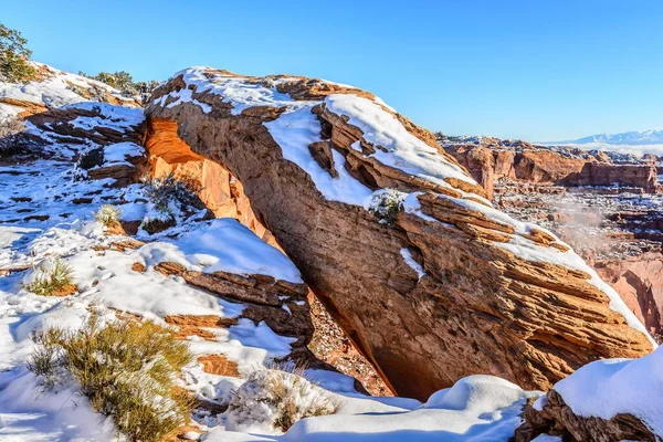 Скальные Образования Покрытые Снегом — стоковое фото