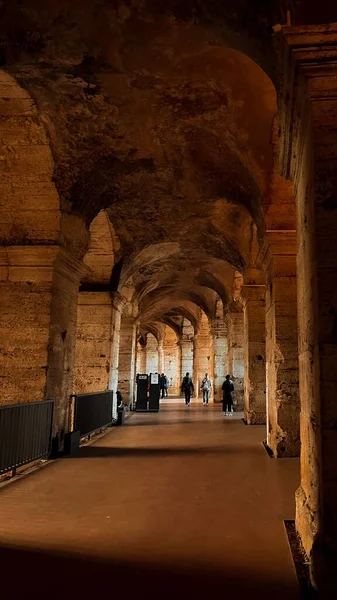 Vertical Shot Corridor Ancient Building Arches — Stock Photo, Image