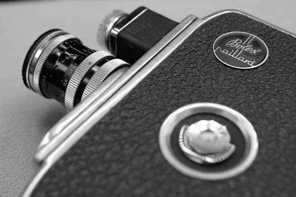 Een Close Van Bolex Camera 8Mm Witte Achtergrond — Stockfoto