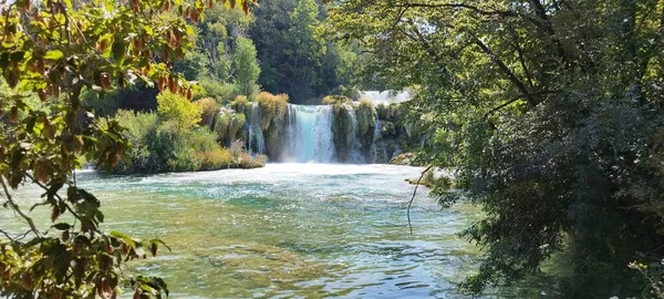 Ett Vattenfall Nationalparken Krka Kroatien Solig Dag — Stockfoto