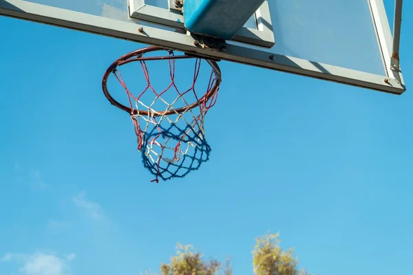 Nízkoúhlý Pohled Basketbalový Koš — Stock fotografie