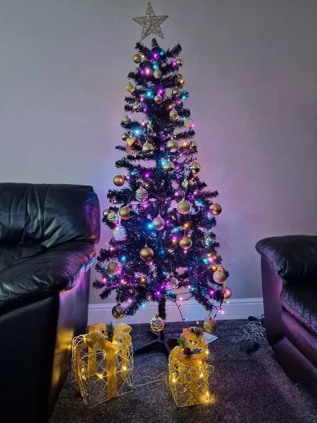 Vertical Shot Illuminated Christmas Tree Room — Stock Photo, Image